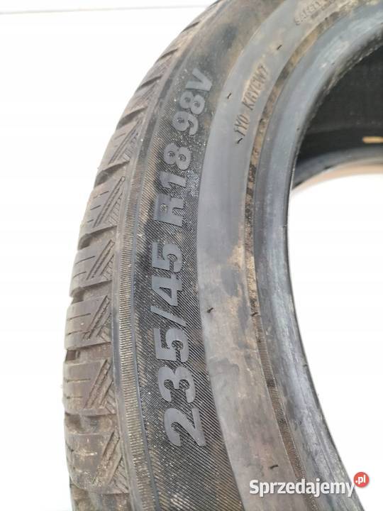 OPONA ZIMOWA KUMHO WINTERCRAFT WP52 EV 23545R18