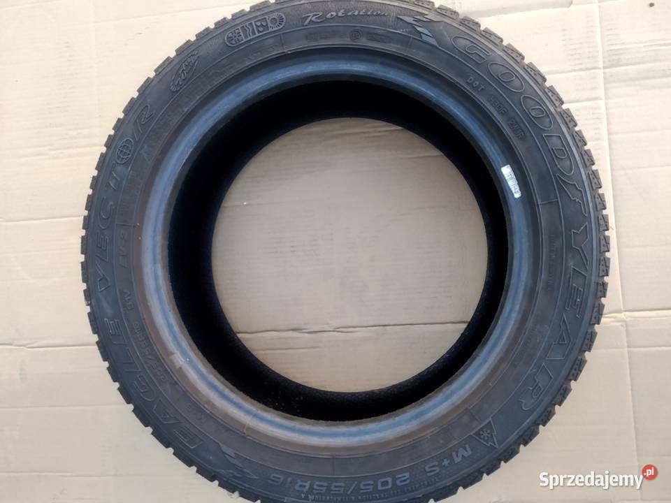 205 55 R16 Goodyear 4 sztuki zimowe osobowe Nowosiółki sprzedam
