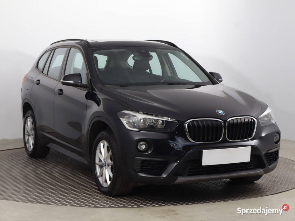 BMW X1 sDrive18d wielofunkcyjna kierownica Bielany Wrocławskie