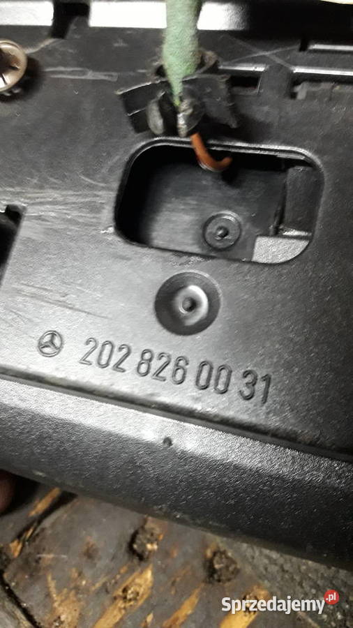 W202 stop środkowy Oświetlenie pomorskie sprzedam