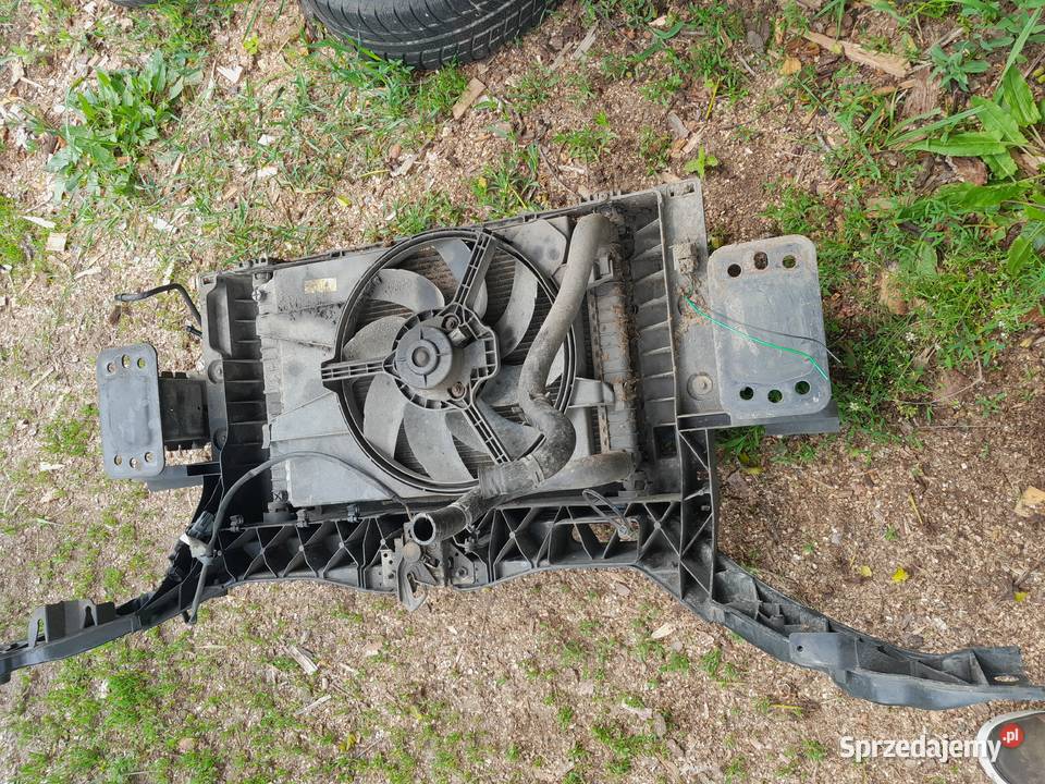 Fiesta mk6 14D pas przedni