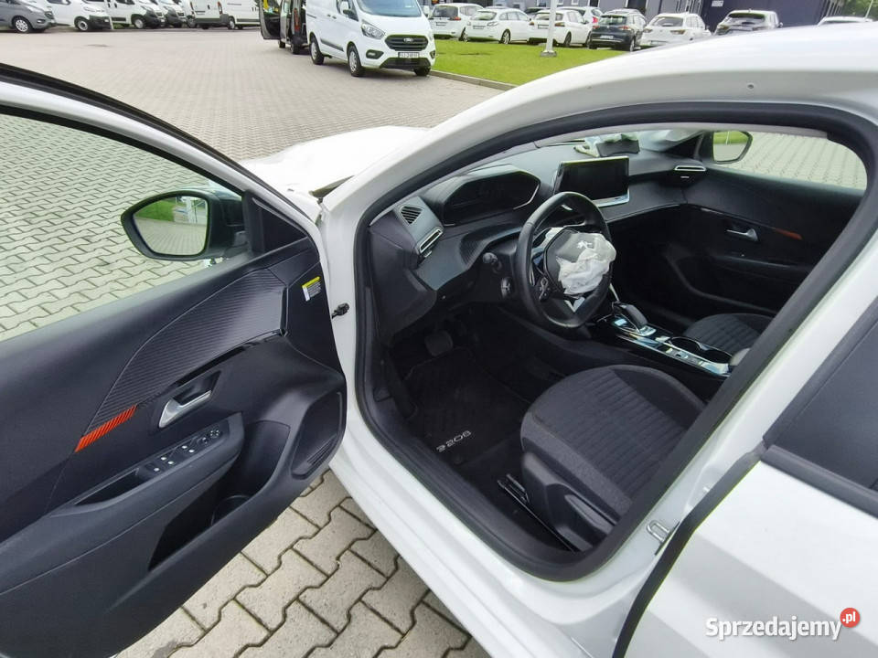 Peugeot 208 e208 fullelektryk ledy tablet mały