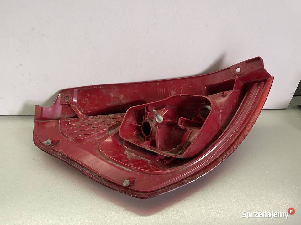 FORD FIESTA MK7 PRAWA LAMPA TYŁ 5D wielkopolskie Ostroróg