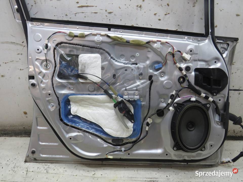DRZWI LEWY PRZÓD 1F7 PRIUS III lubelskie