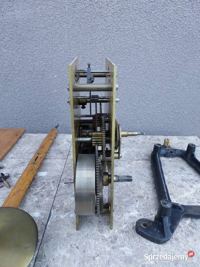 502 Mechanizm starego zegara fabrycznego czasu Tczew