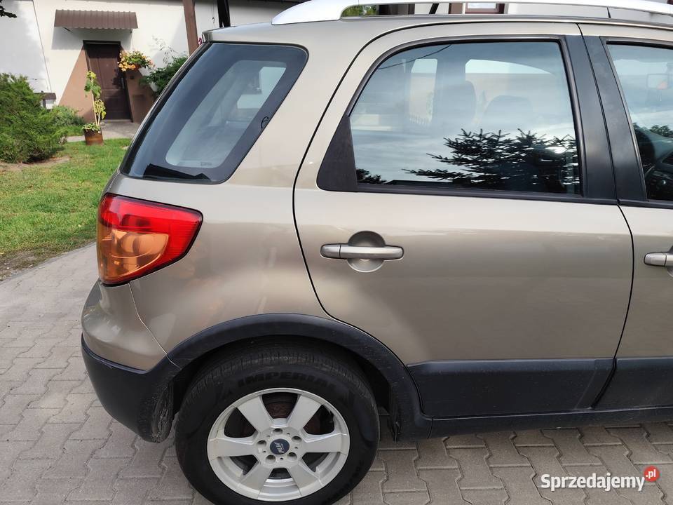 Sprzedam fiata sedici 4x4 19JTD 120 2008r Rok produkcji 2008 łódzkie Szczawin