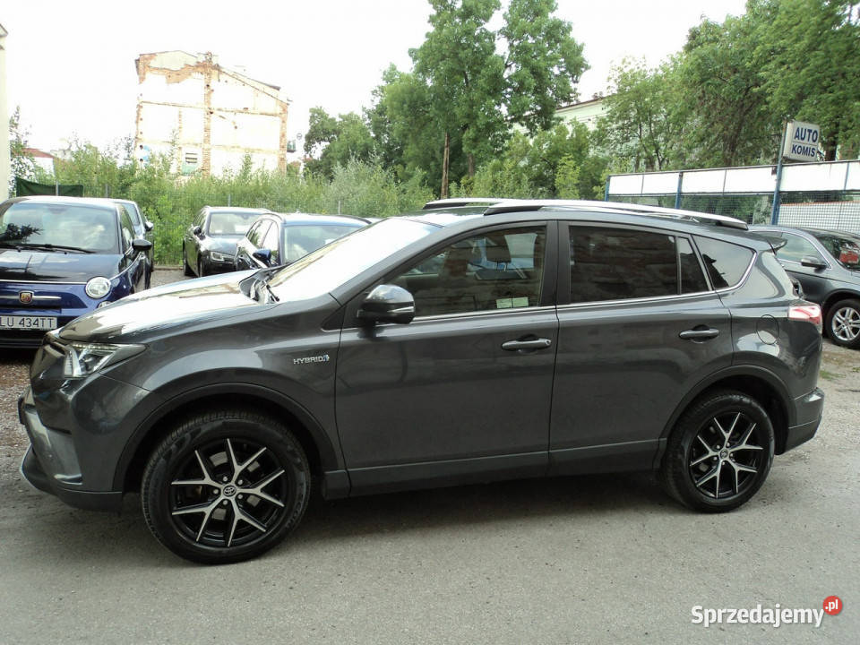 Toyota RAV4 sprzedam ładną TOYOTE RAF4 z 2017r podgrzewane fotele lubelskie Lublin