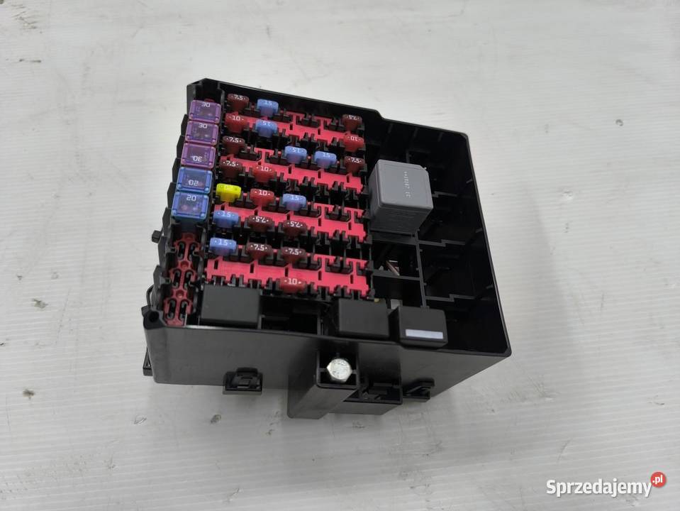 SKRZYNKA BEZPIECZNIKÓW FORD FIESTA MK7 LIFT