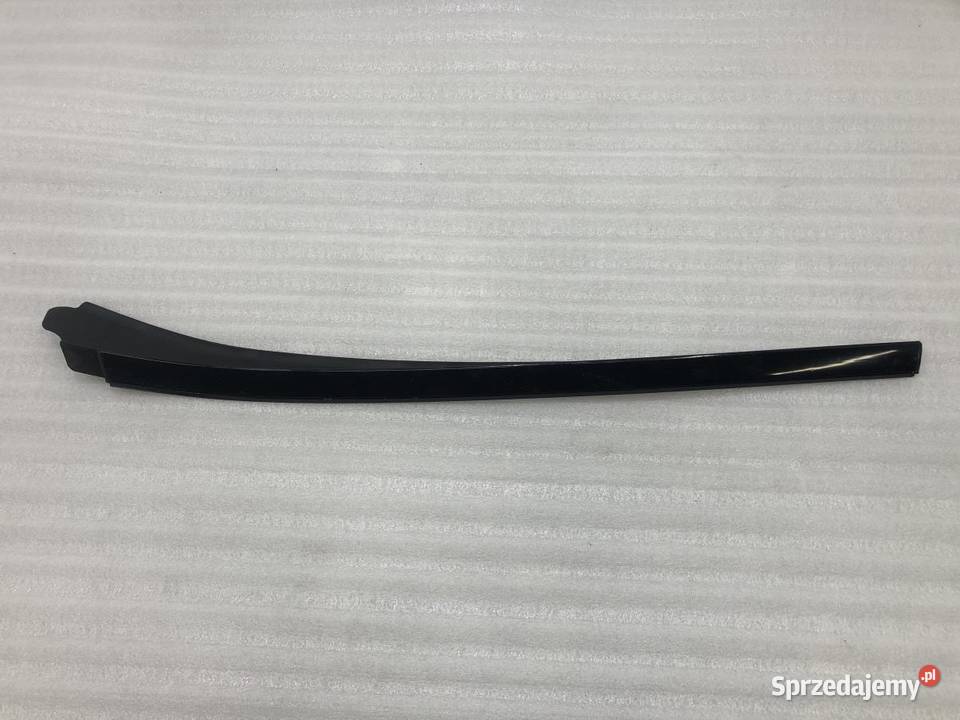 LISTWA ZGARNIAJĄCA LEWA DACIA DUSTER II