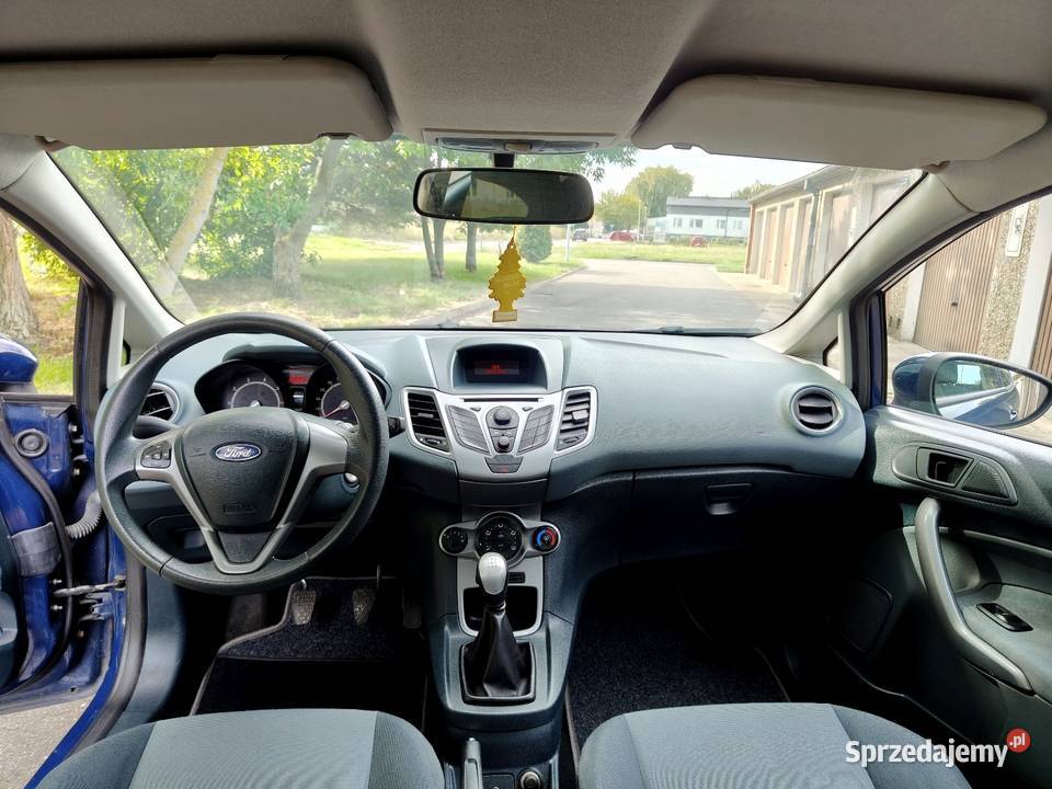 Ford Fiesta 12 benzyna możliwa zamiana Rok produkcji 2009