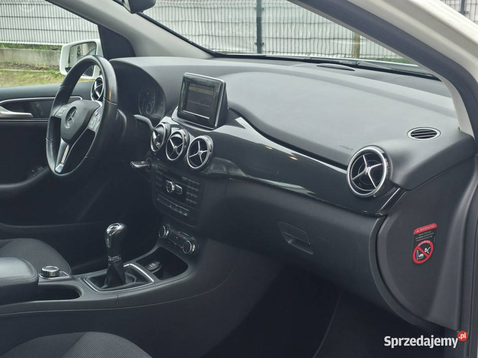 Mercedes B 180 16 Benzyna Serwisowany Gwarancja czujnik parkowania Piekoszów