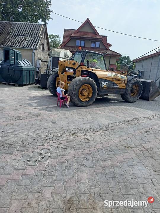 Ładowarka teleskopowa cat th 220b