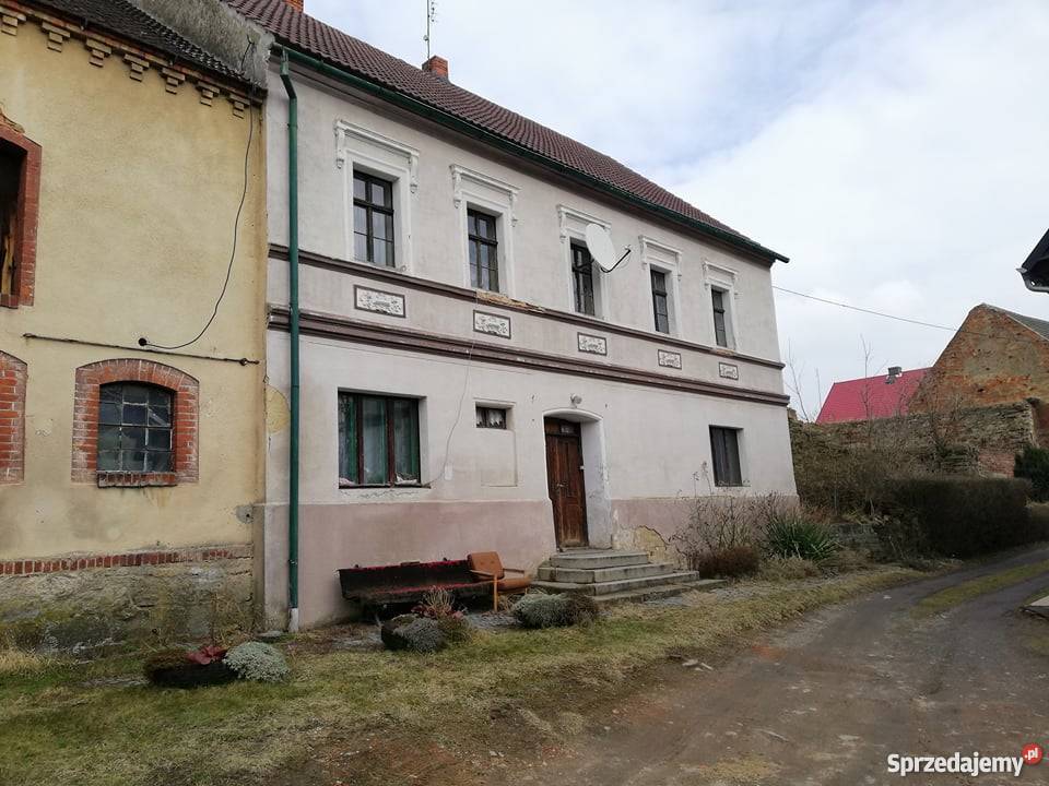 DOM z dużą działka Cierpice koło Strzelina