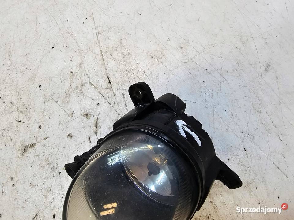 HALOGEN PRAWY PRZÓD AUDI A4 B8 A5 8T 8T0941700 osobowe śląskie Przystajń