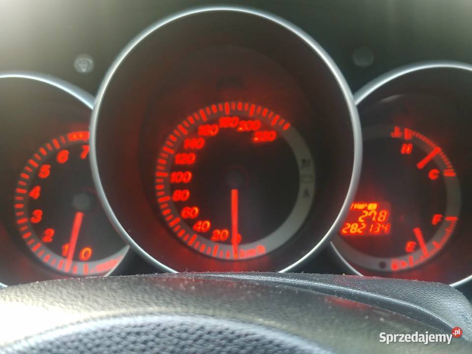 Mazda 3 hatchback niebieska benzyna gaz zadbana