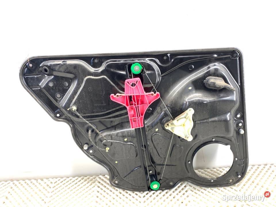 PODNOŚNIK SZYBY PRAWY TYŁ VW PASSAT B7 3AA839756