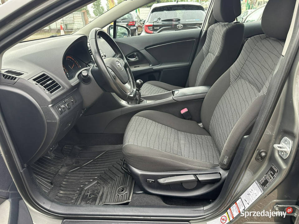 Toyota Avensis 20 D4D 126I rej 2012rSalon klimatyzacja Warszawa