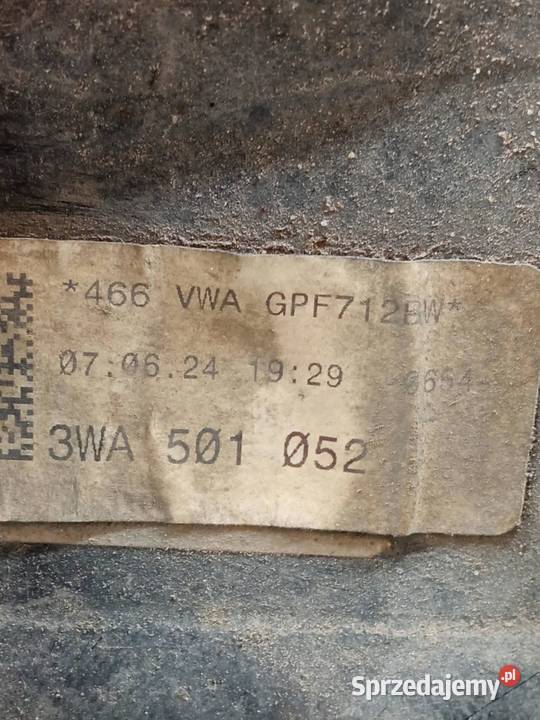 ZWROTNICA PRAWY TYŁ 3WA505436B Skoda Superb IV osobowe