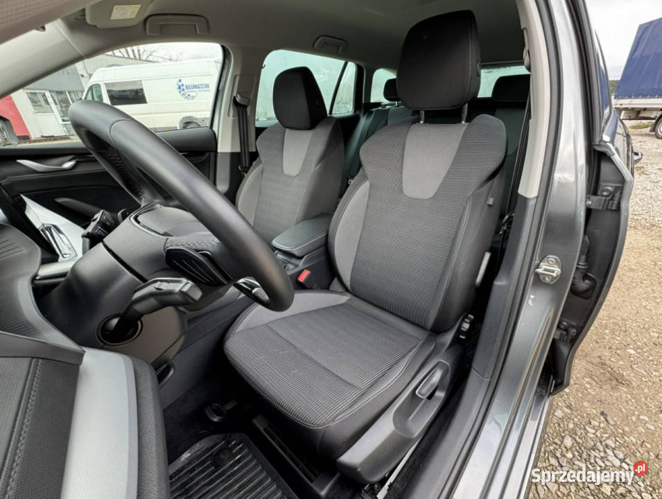 koda Octavia Selection Combi 15 TSI mHEV 150 DSG światła przeciwmgielne świętokrzyskie Kielce