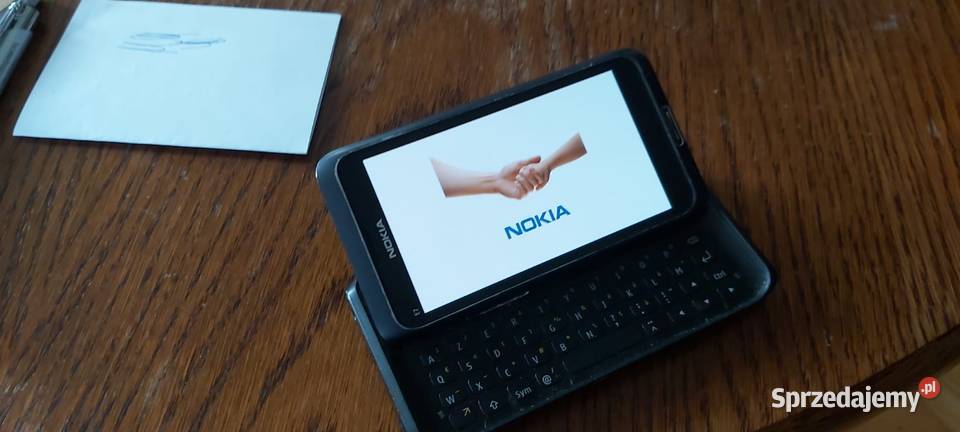 Telefon nokie E7