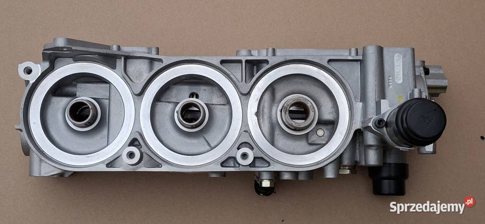 VOLVO FH4 FM PODSTAWA FILTRA OLEJU NOWA 22325743 ciężarowe Bieleń