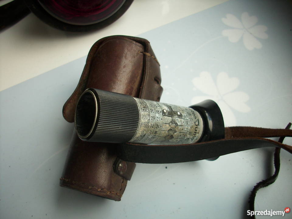 Zabytkowy przedwojenny dalmierz w skórzanym etui Barlinek