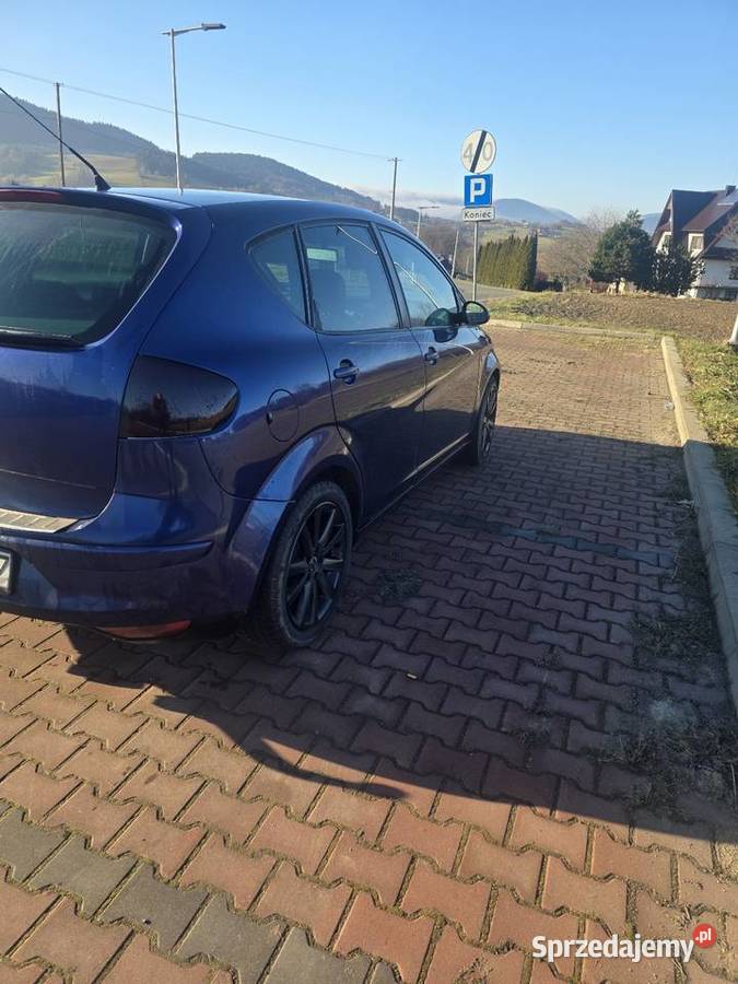 Zamienię seata altea na coś w kombi Samochody dostawcze Stróża