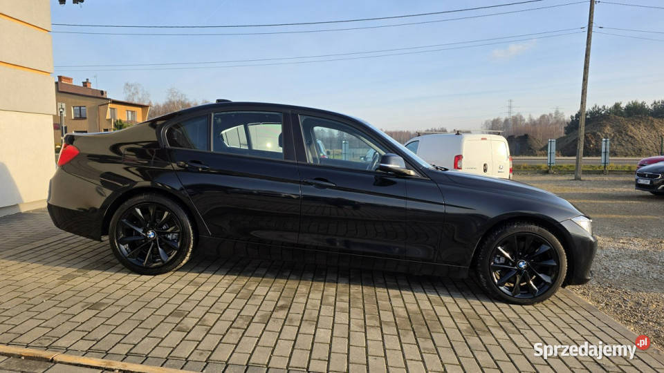 BMW 330 BMW 330D xDrive ładny stan 4x4 sedan F30