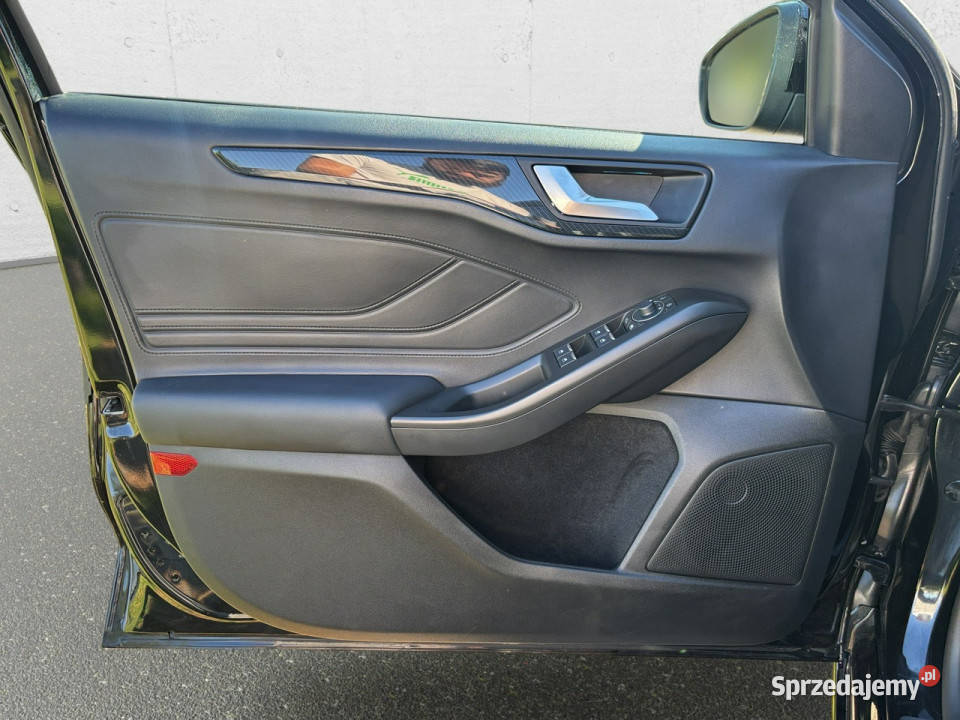 Ford Focus 23 EcoBoost ST X Z Polskiego Salonu wielofunkcyjna kierownica Warszawa