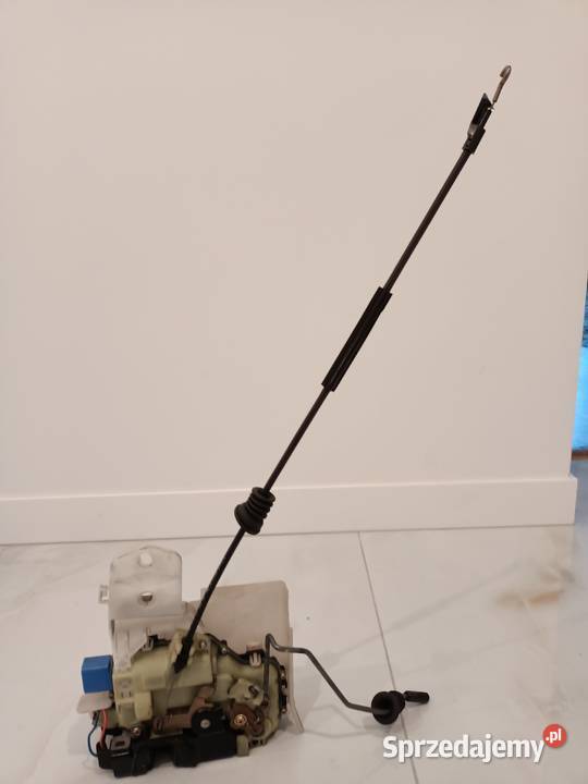 Zamek drzwi prawy przód VW Polo 2007r Jaworzno