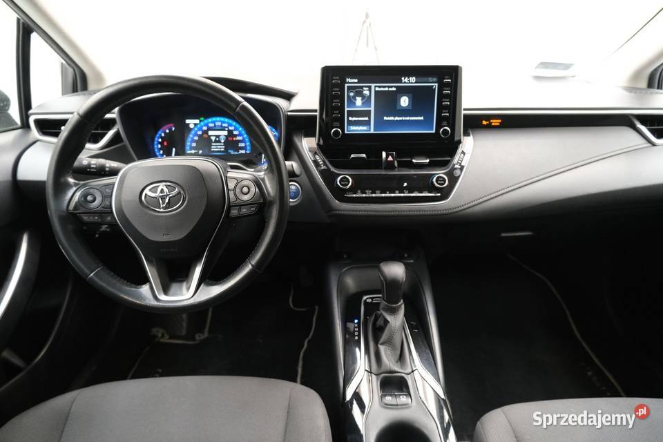 TOYOTA COROLLA 2021 179800 3 98 benzyna