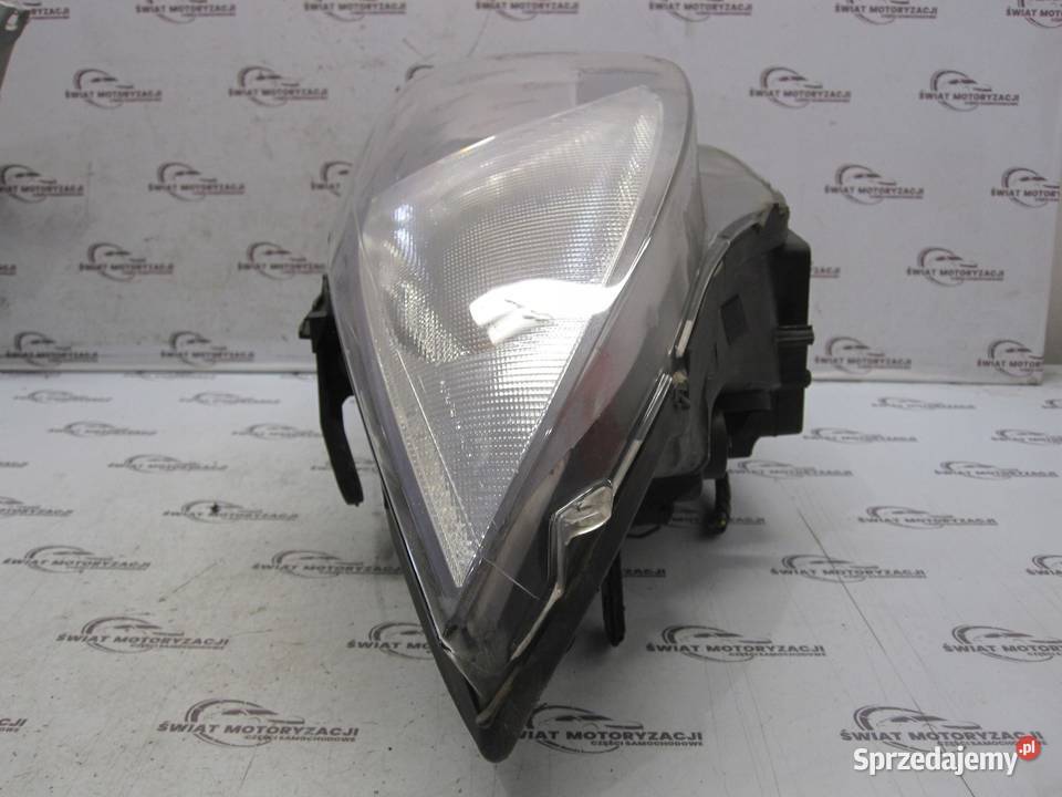 BMW E82 10r lampa prawa przód 90004812 10019510 świętokrzyskie