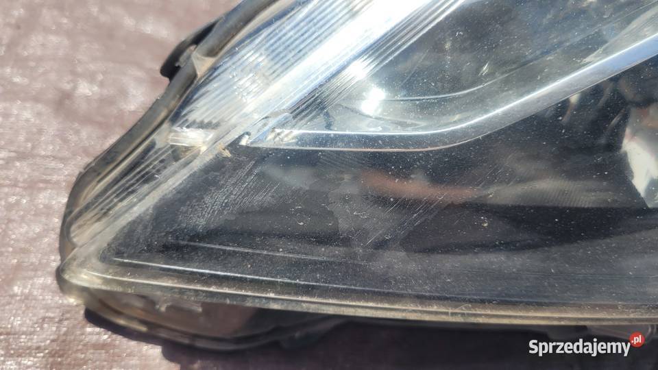 TOYOTA AVENSIS T27 LIFT LEWA LAMPA PRZÓD osobowe Lampy przednie Ruda Śląska