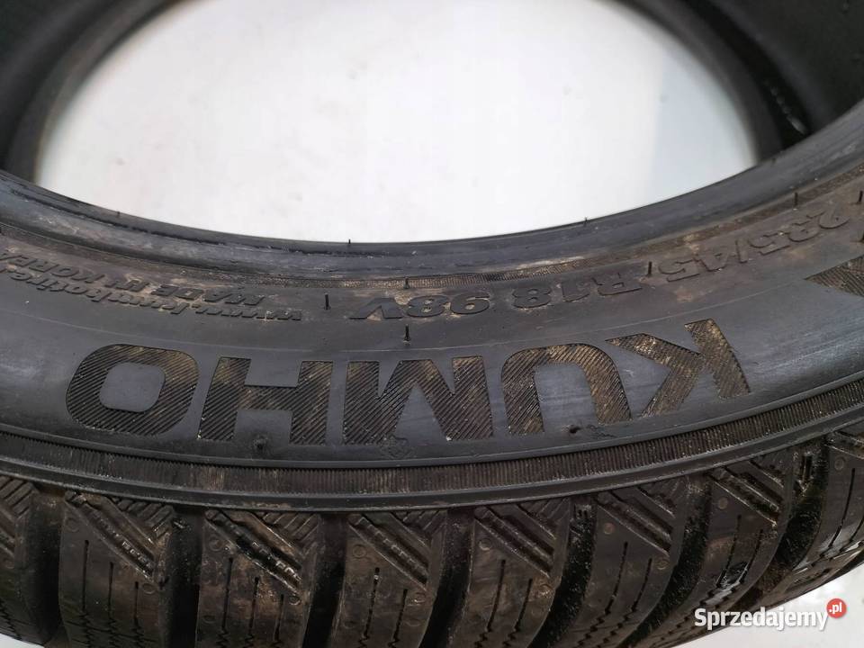OPONA ZIMOWA KUMHO WINTERCRAFT WP52 EV 23545R18