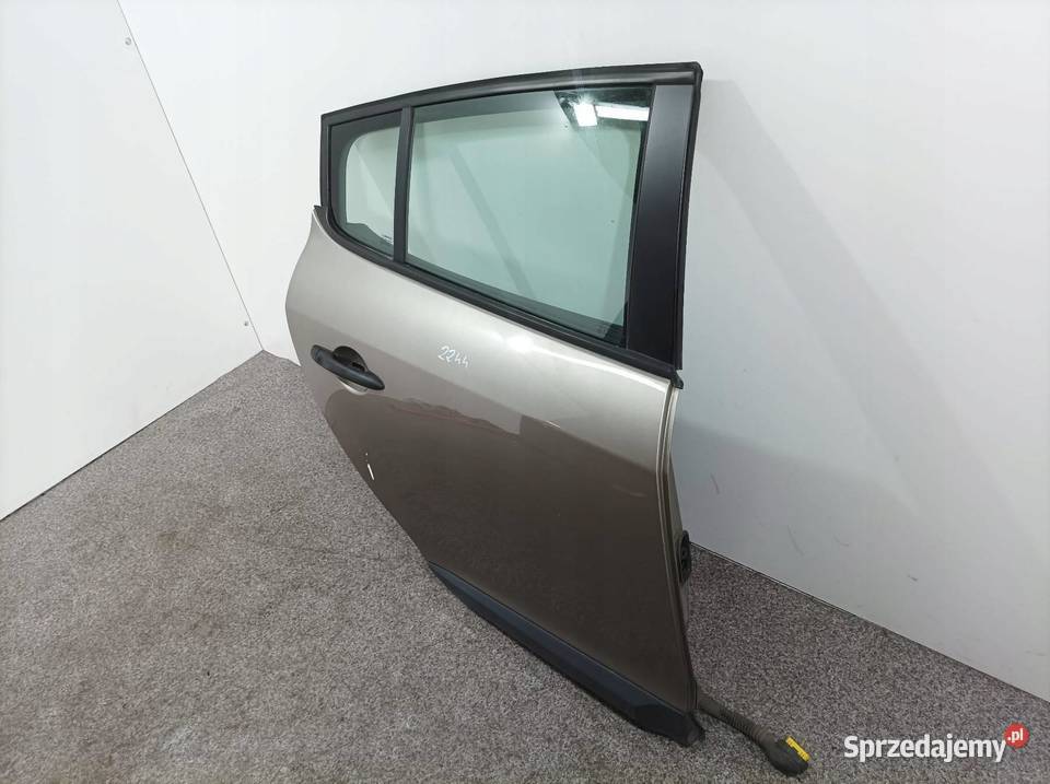 DRZWI PRAWE TYŁ 5D HB TEHNK Renault Megane III