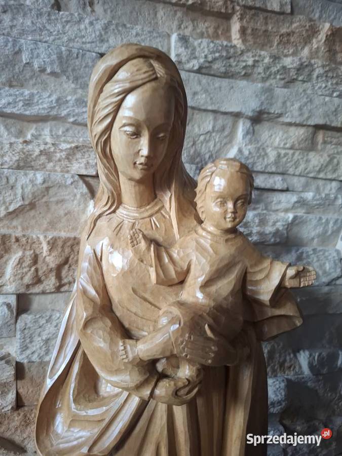 Rzeźba z drewna Matka Boża z Dzieciątkiem Lubień