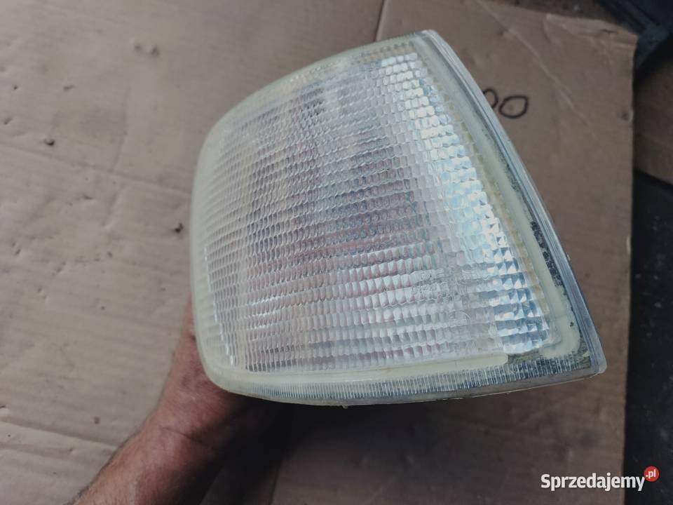 KIERUNKOWSKAZ PRAWY FORD SIERRA Kamień-Kolonia