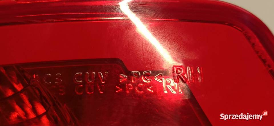 BAYON LAMPA PRAWY TYŁ W ZDERZAK 92405Q0520
