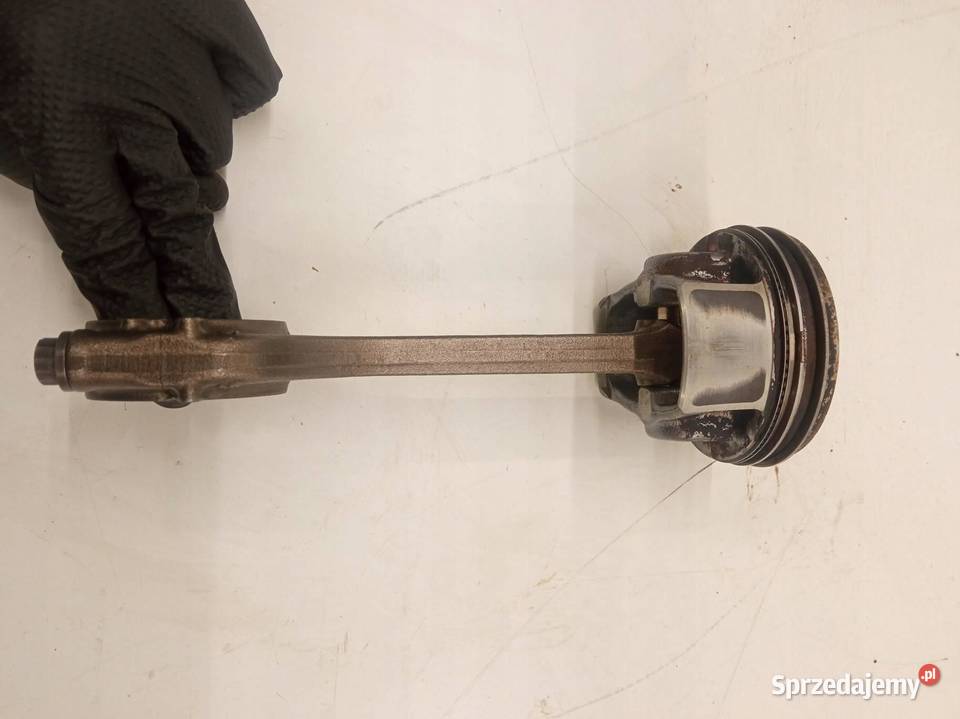 TŁOK KORBOWÓD 7124A 12 TSI Skoda Rapid I Blok silnika