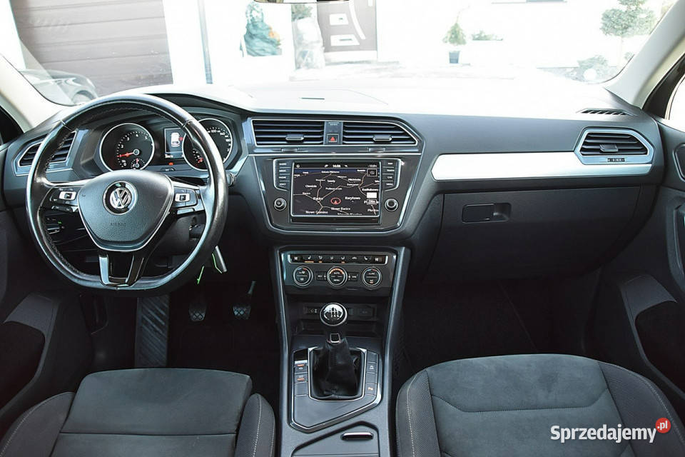 Volkswagen Tiguan 14TSI Navi Alu Panorama podgrzewane fotele Samochody osobowe mazowieckie Nowe Kucice