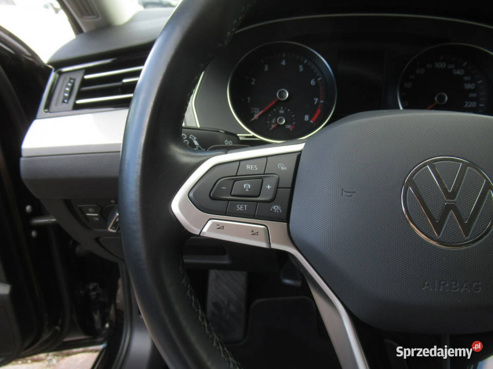 Volkswagen Passat BEZWYPADKOWY AppConnect 1984cm3 Passat Warszawa sprzedam