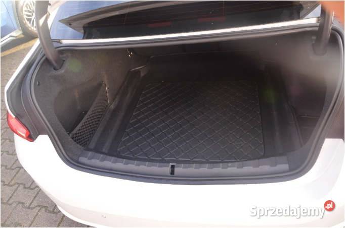 BMW 318I 2023 199800 ccm 156 Warszawa