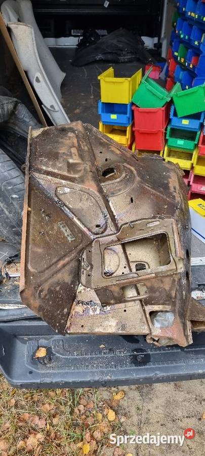 Duży fiat 125p cwiartka Pionki