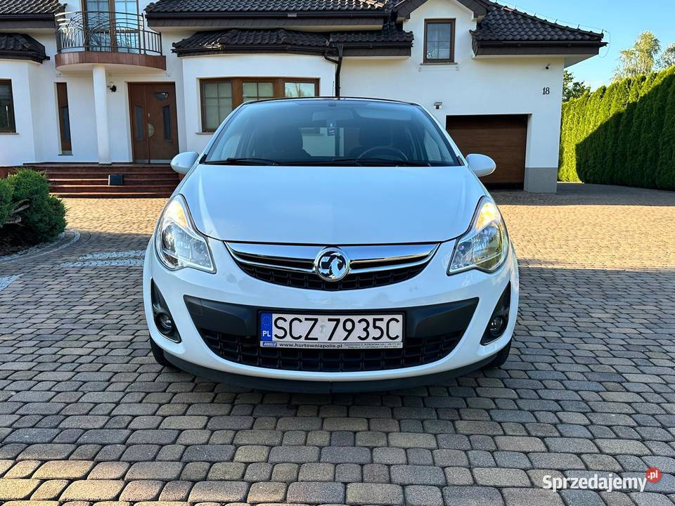 Opel Corsa 14 manualna Opel Rędziny