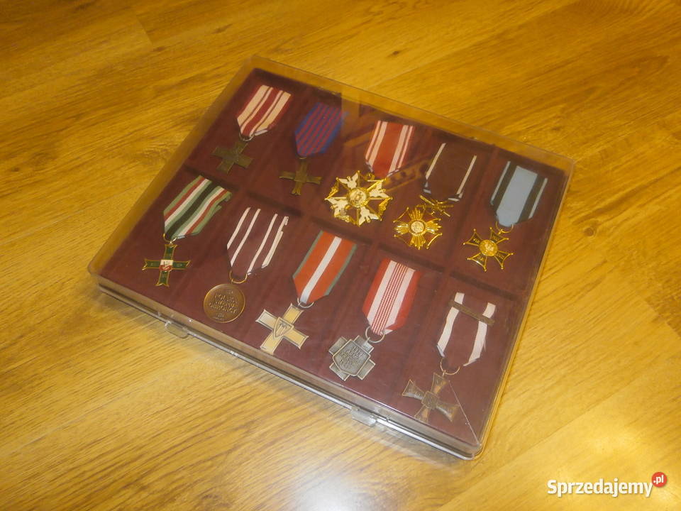 Repliki odznaczeń wojskowych 29 ładny stan Kolekcje łódzkie Łódź sprzedam