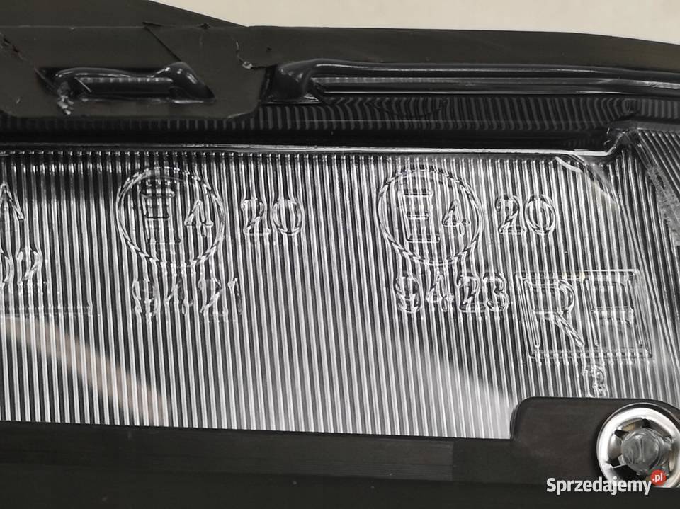 LAMPA PRAWY PRZÓD FORD FOCUS 19982004 NOWA sprzedam