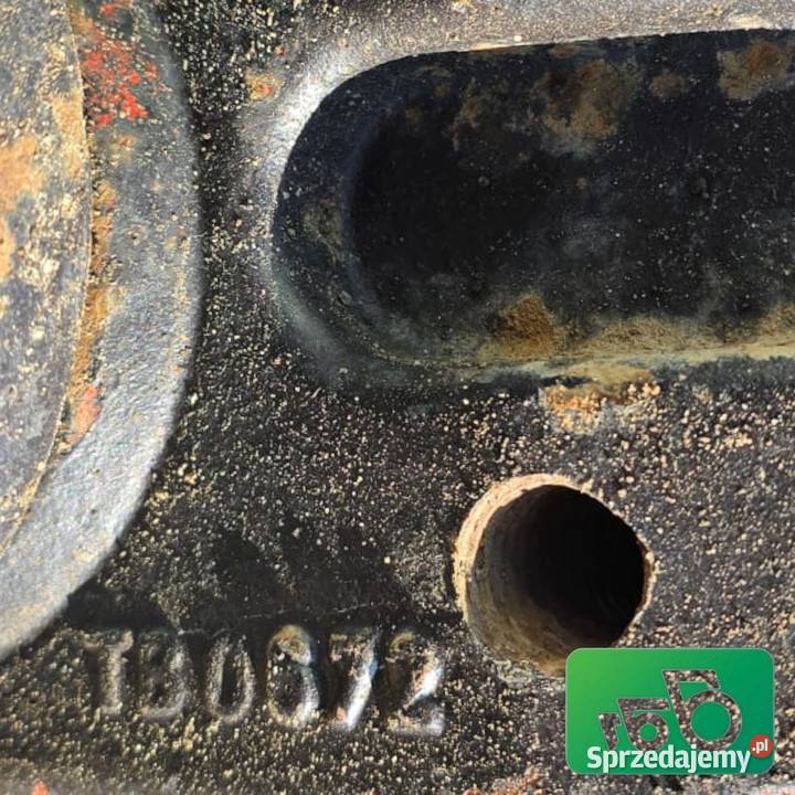 OŚ PRZEDNIA 740532 Dana V36000500 Valtra T150 Wilkowo