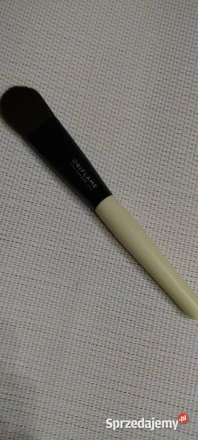 Pędzel do rozprowadzania maseczek na twarzy