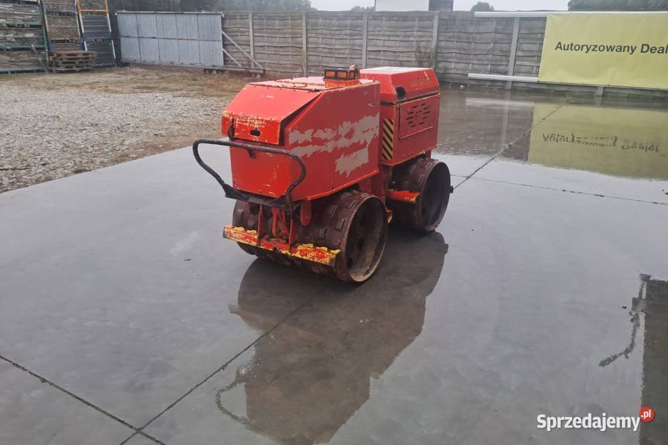 Mini walec okołkowany WACKER RT820HT Walce