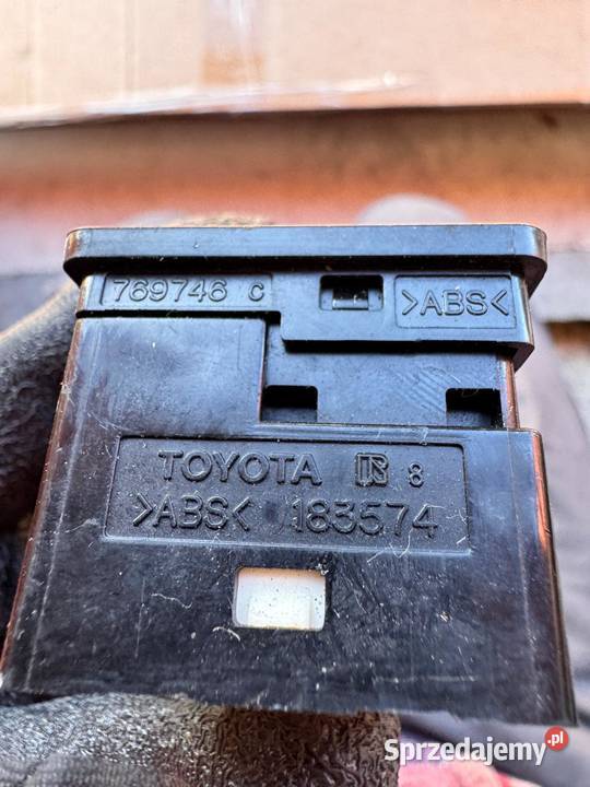 Przełącznikustawianie lusterek Toyota Yaris III osobowe Brzesko